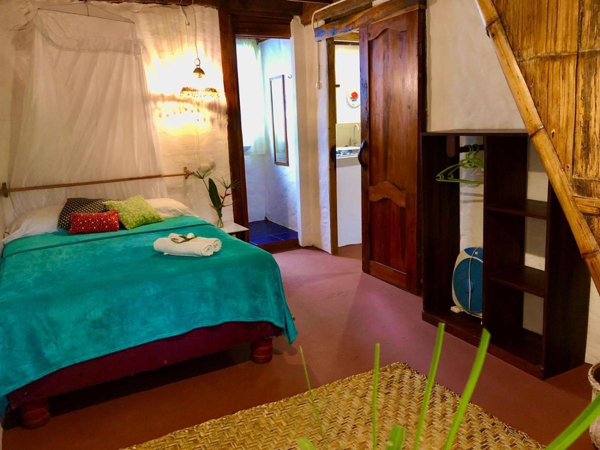 Hostal Los Orishas Ayampe Exterior foto
